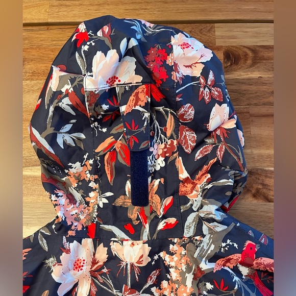 NWOT Columbia Wind Breaker - Picture 7 of 8